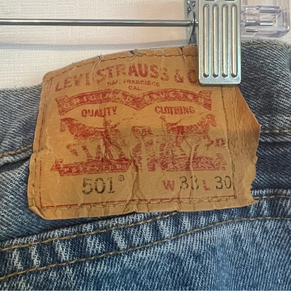 Levi's 501's Vintage Button Fly Straight Leg Medium Wash Jeans Size 33X30 - Picture 10 of 13